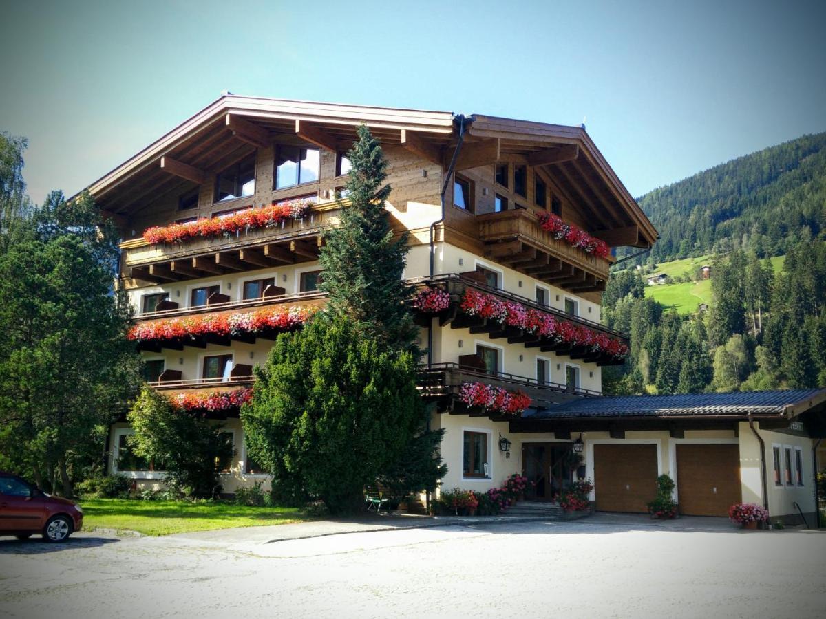 Pension Dorferwirt Bramberg am Wildkogel Exterior photo